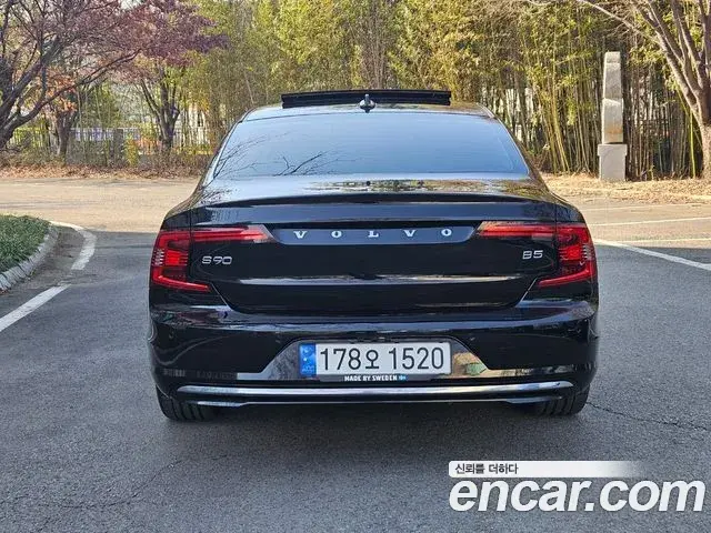 Volvo S90 2022 — ფოტო 5/20