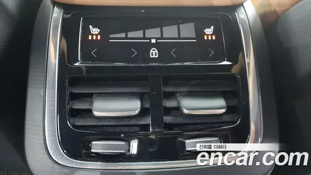 Volvo S90 2018 — Photo 6/20