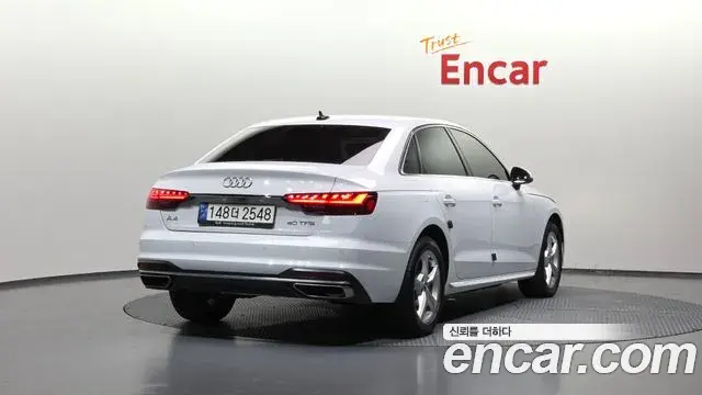 Audi A4 2021 — Şəkil 11/20