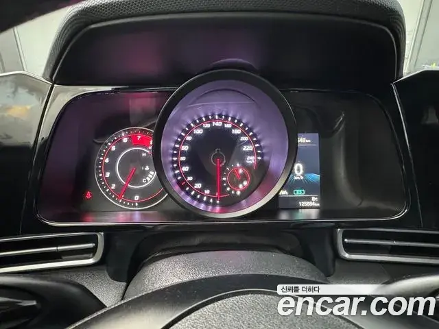 Hyundai The New Avante Hybrid 2021 — Şəkil 9/20