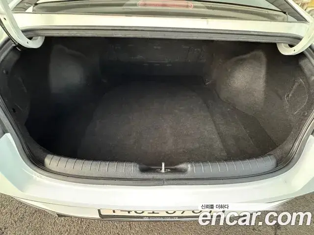 Hyundai The New Avante Hybrid 2021 — Şəkil 18/20