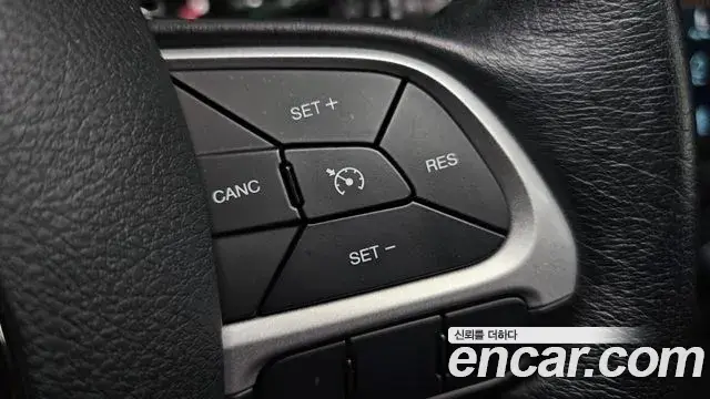 Jeep Renegade 2021 — ფოტო 11/20