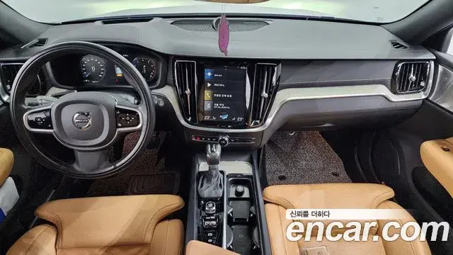 Volvo V60 Cross Country 2020 — Фото 10/20