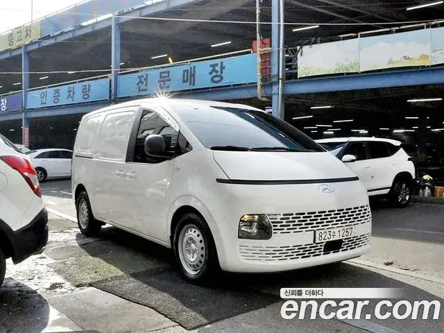 Hyundai Staria 2021 — Photo 7/20