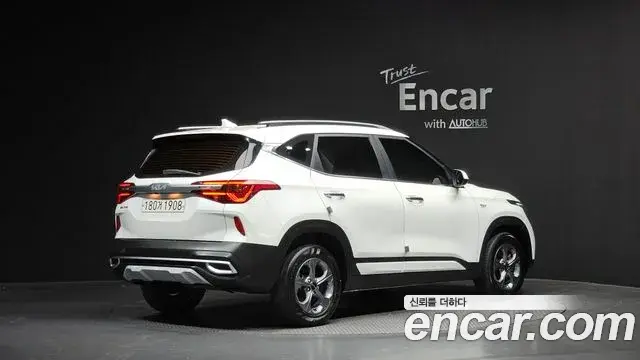 Kia Seltos 2022 — Şəkil 9/20