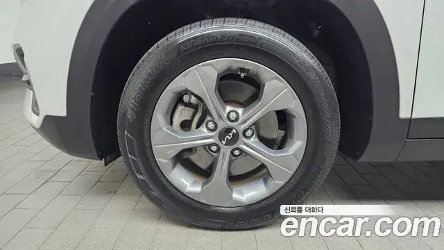 Kia Seltos 2022 — Şəkil 11/20