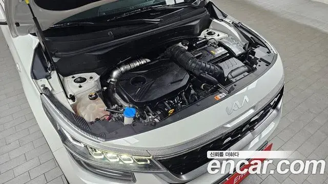 Kia Seltos 2022 — Şəkil 13/20