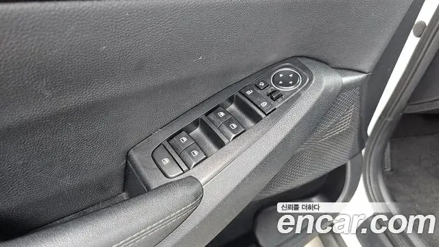 Kia Seltos 2022 — Şəkil 19/20