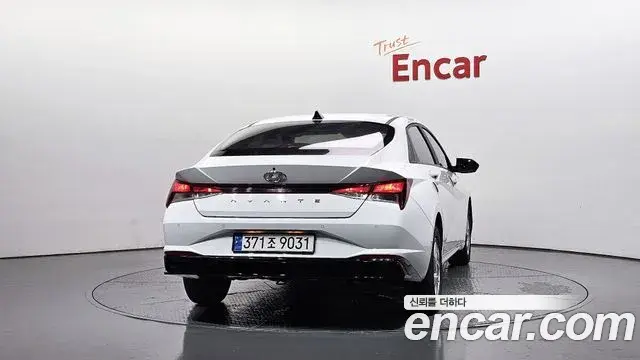 Hyundai The New Avante Hybrid 2022 — Şəkil 16/20