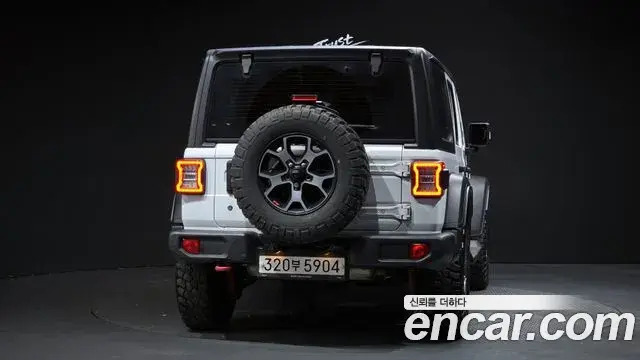 Jeep Wrangler 2018 — Şəkil 4/20