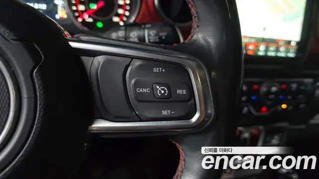 Jeep Wrangler 2018 — Şəkil 13/20