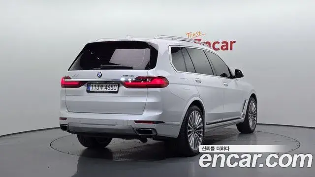 BMW X7 2022 — ფოტო 7/20