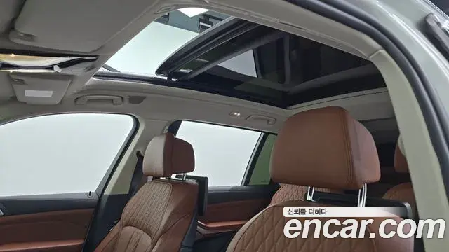 BMW X7 2022 — ფოტო 2/20