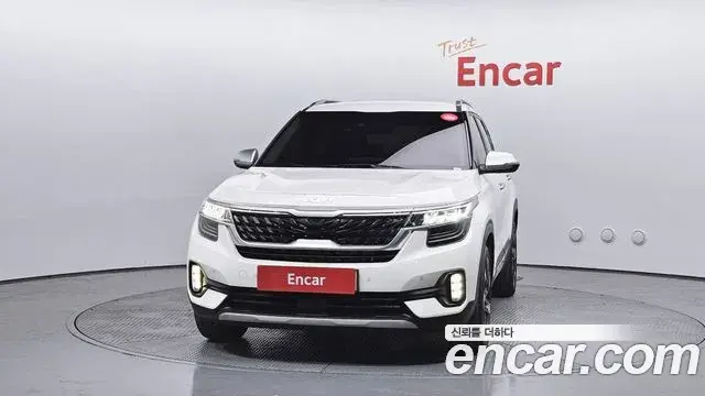 Kia Seltos 2021 — ფოტო 4/20