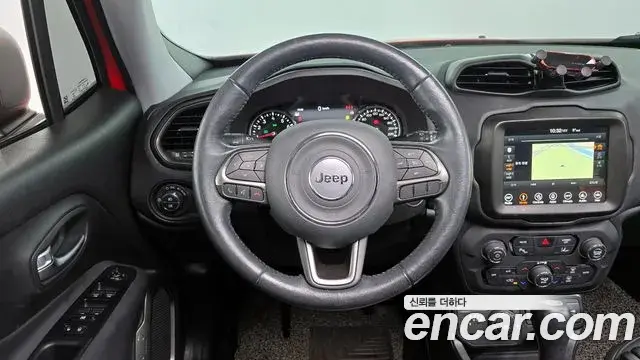 Jeep Renegade 2019 — Фото 13/20