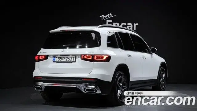 Mercedes-Benz GLB-Class 2022 — Şəkil 3/20