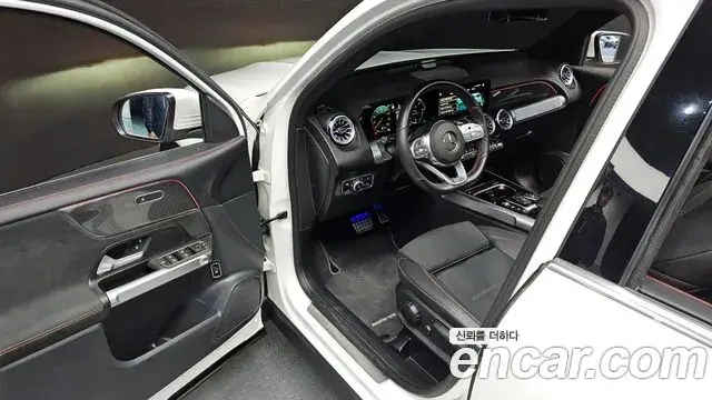 Mercedes-Benz GLB-Class 2022 — Şəkil 17/20