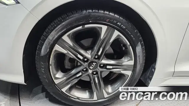 Kia K5 2021 — Şəkil 1/20