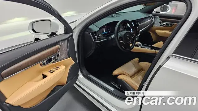 Volvo S90 2022 — Фото 11/20