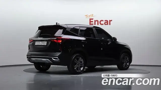 Kia Seltos 2022 — ფოტო 12/20