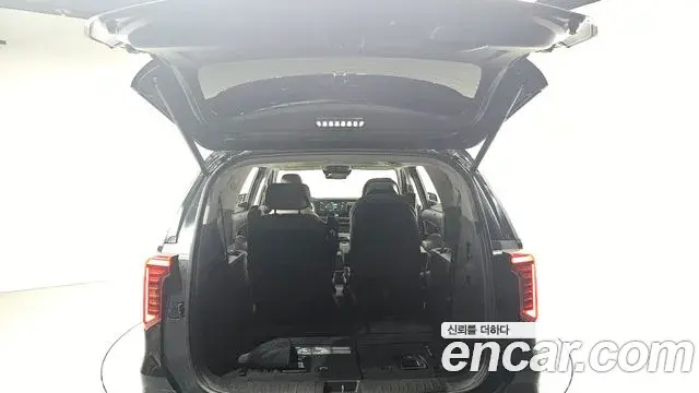 Kia Carnival 2023 — Фото 20/20