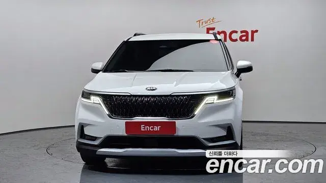 Kia Carnival 2021 — Photo 2/20