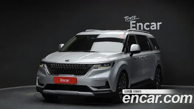Kia Carnival 2021 — Фото 1/20