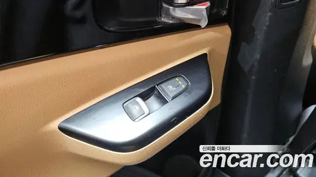 Kia Carnival 2021 — Фото 19/20