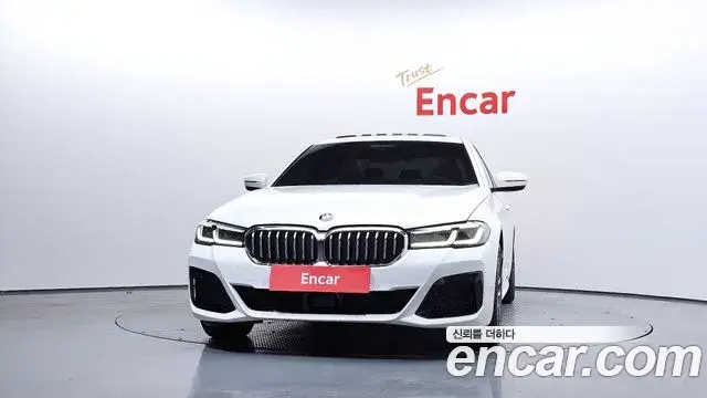 BMW 5 Series 2022 — Şəkil 17/20