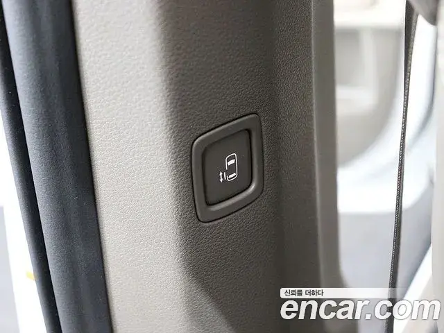Kia Carnival 2023 — Фото 13/20