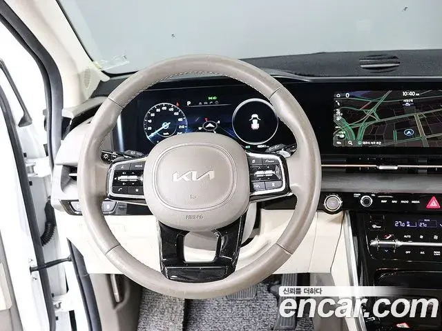 Kia Carnival 2023 — Фото 15/20