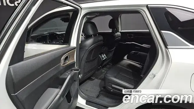 Kia Sorento 2021 — Фото 12/20