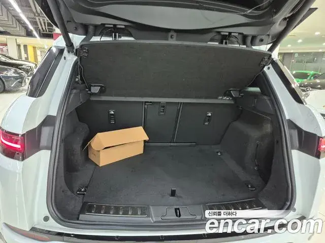 Land Rover Range Rover Evoque 2025 — Photo 7/20