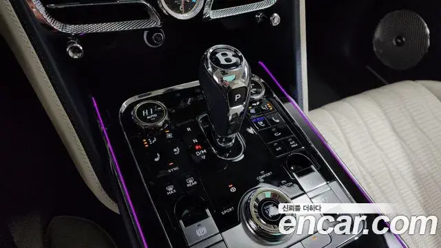 Bentley Flying Spur 2022 — Şəkil 16/20