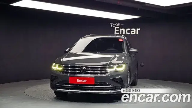 Volkswagen Tiguan 2021 — Photo 12/20