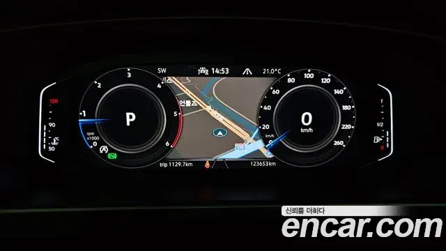 Volkswagen Tiguan 2021 — Photo 14/20