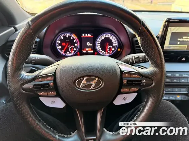Hyundai Veloster 2019 — Фото 11/18