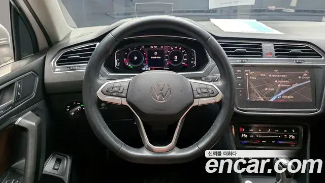 Volkswagen Tiguan Allspace 2023 — Фото 13/20