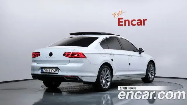 Volkswagen Passat GT 2021 — Фото 2/20