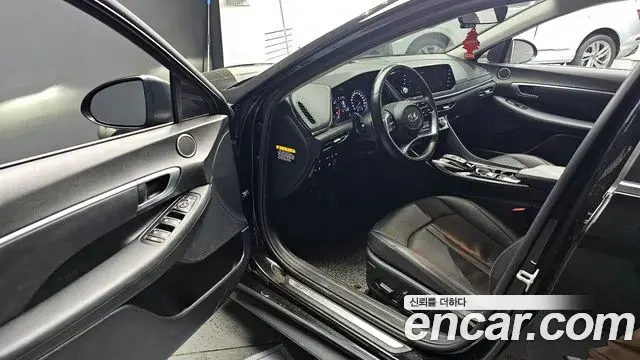 Hyundai Sonata Hybrid 2020 — ფოტო 19/20