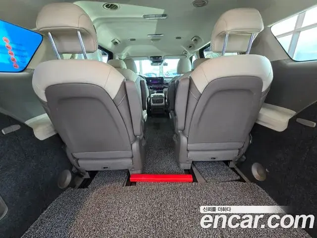 Kia Carnival 2021 — Фото 9/20
