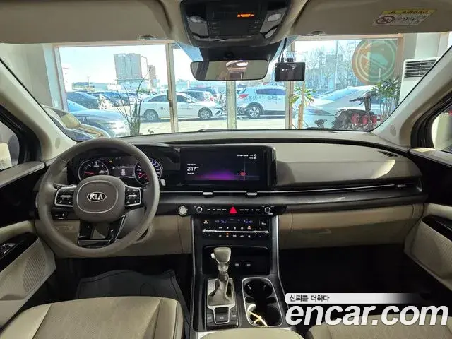 Kia Carnival 2021 — Фото 13/20