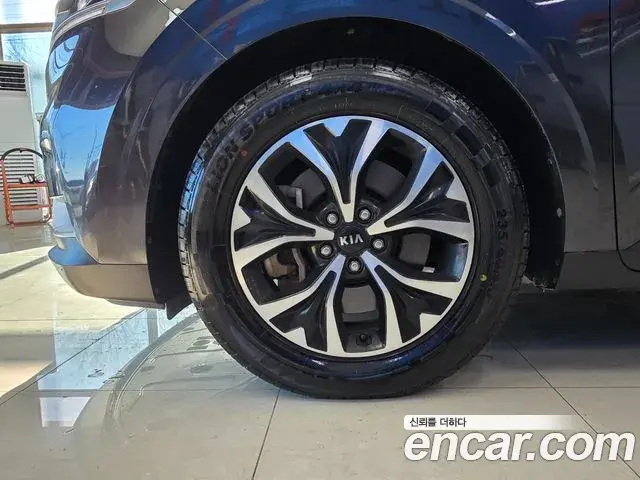 Kia Carnival 2021 — Фото 20/20