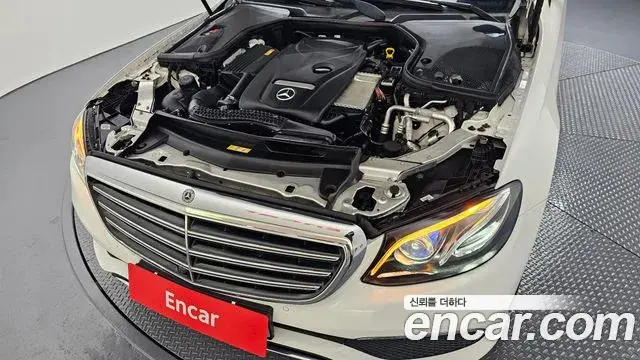 Mercedes-Benz E-Class 2018 — Şəkil 2/20