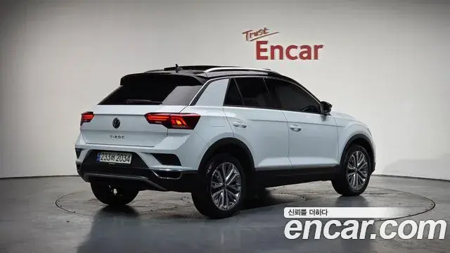 Volkswagen T-Roc 2021 — ფოტო 10/20