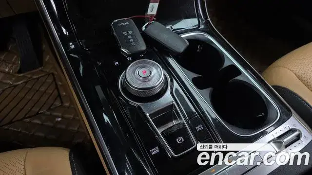 Kia Carnival 2021 — Şəkil 13/20