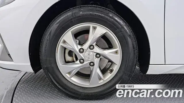 Hyundai The New Avante Hybrid 2021 — ფოტო 4/20