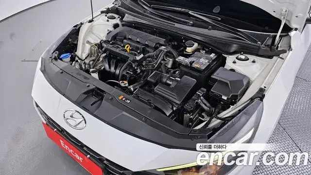 Hyundai The New Avante Hybrid 2021 — ფოტო 11/20