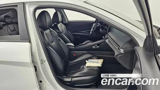 Hyundai The New Avante Hybrid 2021 — ფოტო 17/20