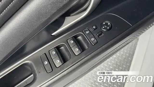 Hyundai The New Avante Hybrid 2021 — ფოტო 14/20